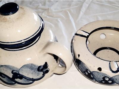 Tee-Gedeck, Teekanne, Stövchen, Tasse, Keramik, handgetöpfert, handbemalt