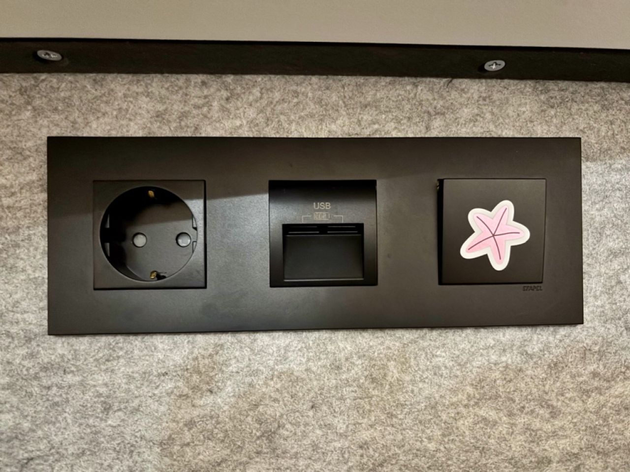 Telefonbox second-hand • Büro oder Finca für private Gespräche