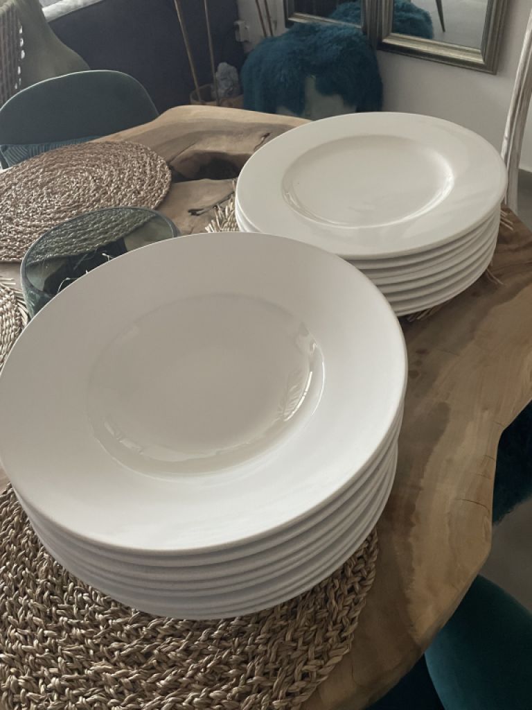 White plates