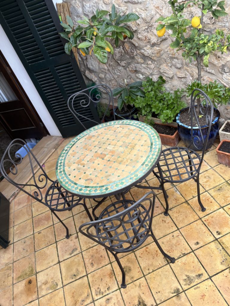 Terrassenmöbel-Set, vintage, aus schwerem Eisen und Mosaik