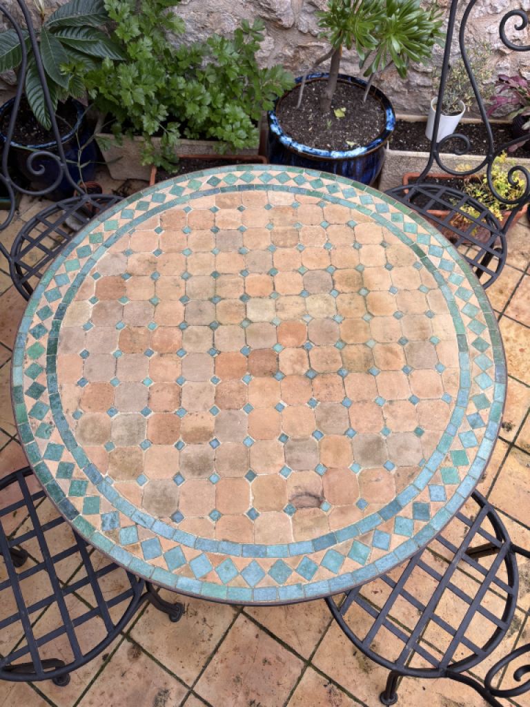 Terrassenmöbel-Set, vintage, aus schwerem Eisen und Mosaik