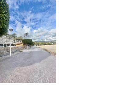 Terrenova - Wohnung renoviert in erster Meereslinie.