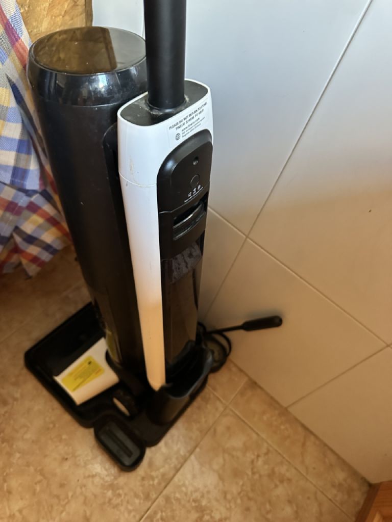 Tineco Floor One S5 – Staubsauger und Bodenreiniger 2-in-1