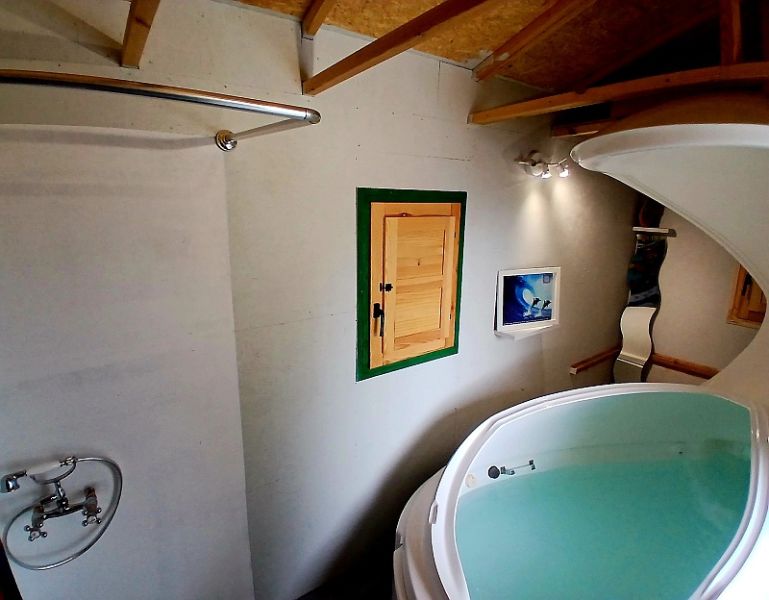 Tiny House with Float Tank – Sale as a Complete Package