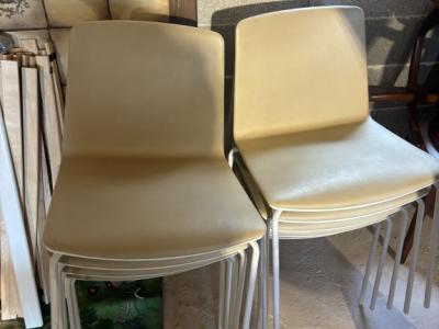 Tisch und Stühle von hoher Qualität