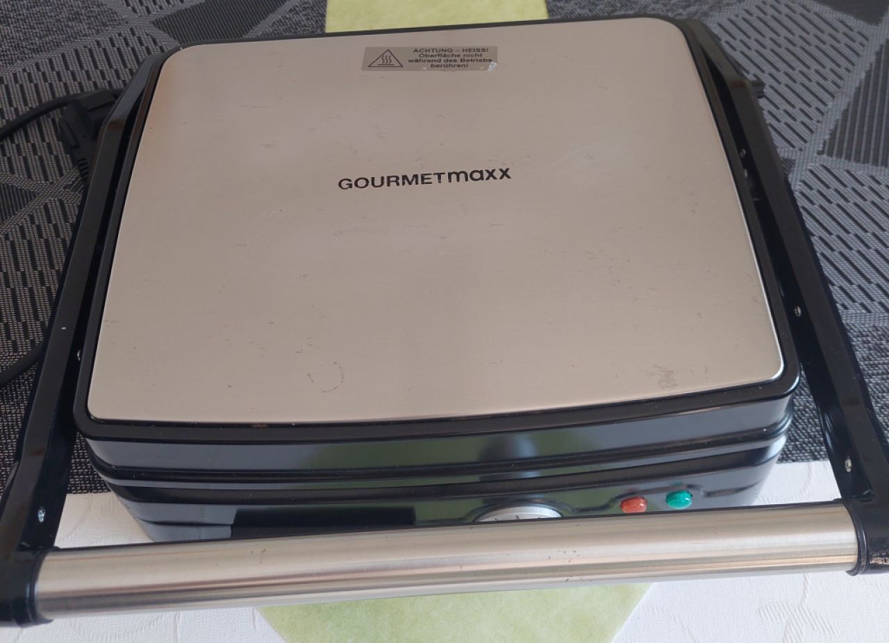 Table grill with ceramic plates Gourmetmaxx