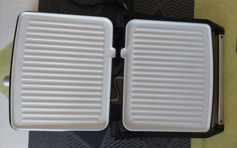 Table grill with ceramic plates Gourmetmaxx