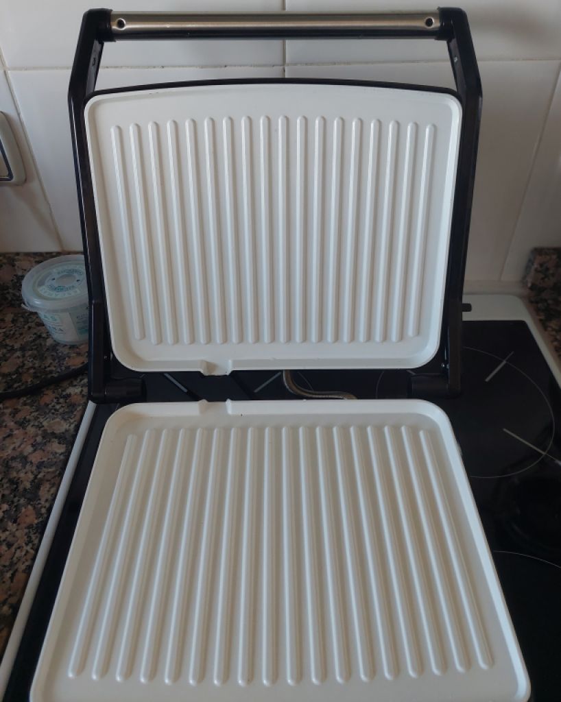 Table grill with ceramic plates Gourmetmaxx