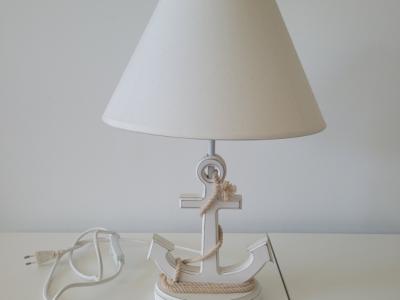 Table lamp with anchor base
