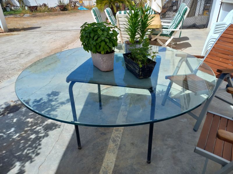 Table top glass, glass top round, 1.50 x 1.50 m, thickness 2 cm, edges ground