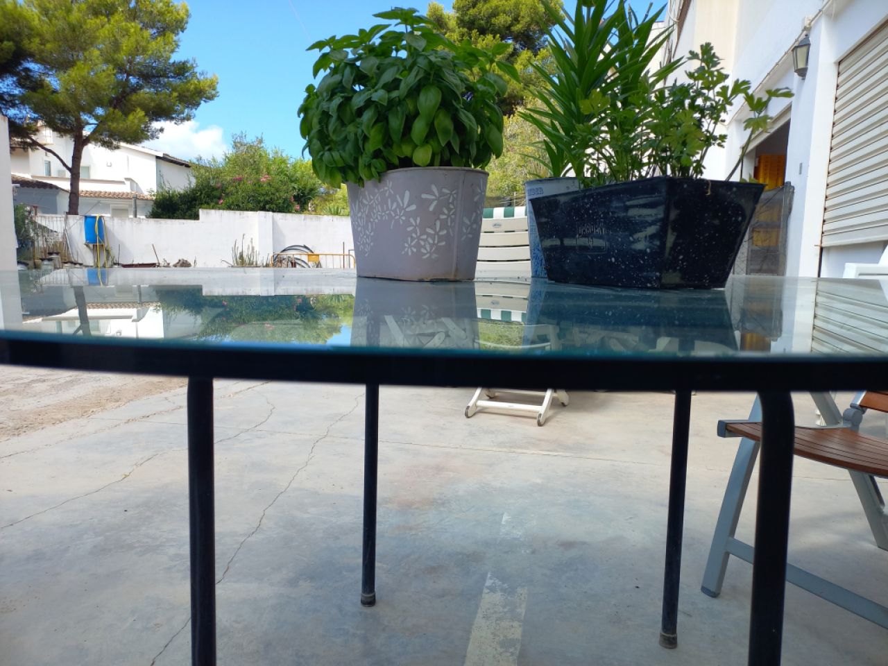 Table top glass, glass top round, 1.50 x 1.50 m, thickness 2 cm, edges ground