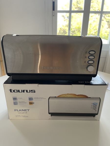 Toaster for long slices of bread
