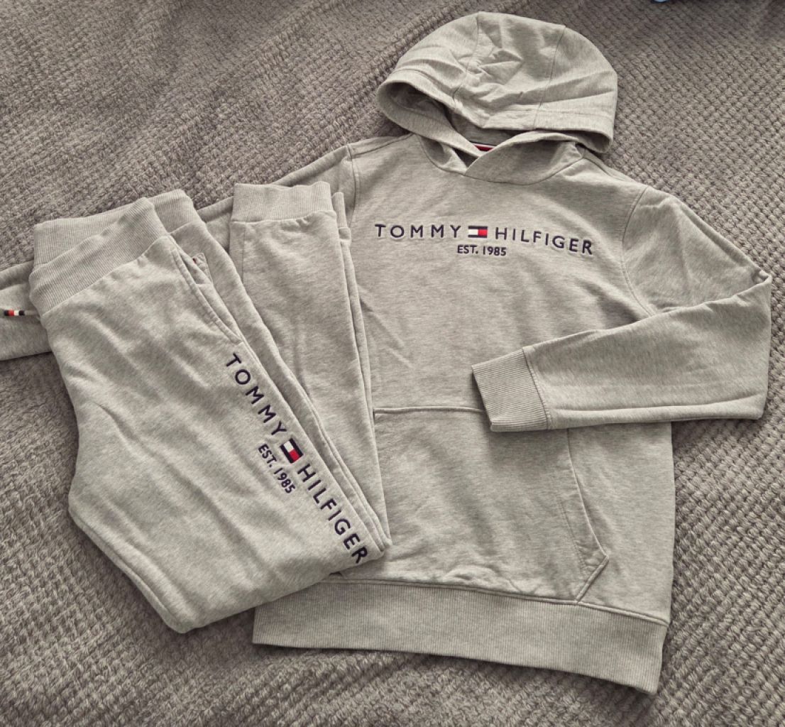Tommy Hilfiger Jogginganzug Gr. 152