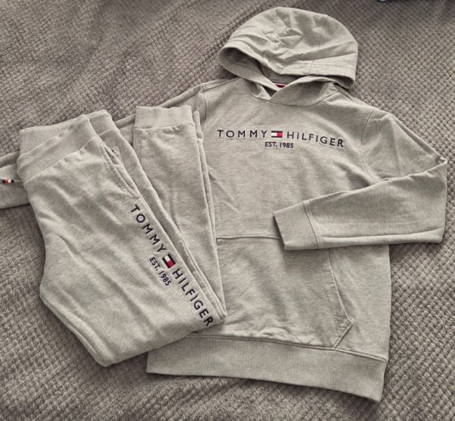 Tommy Hilfiger Jogginganzug Gr. 152