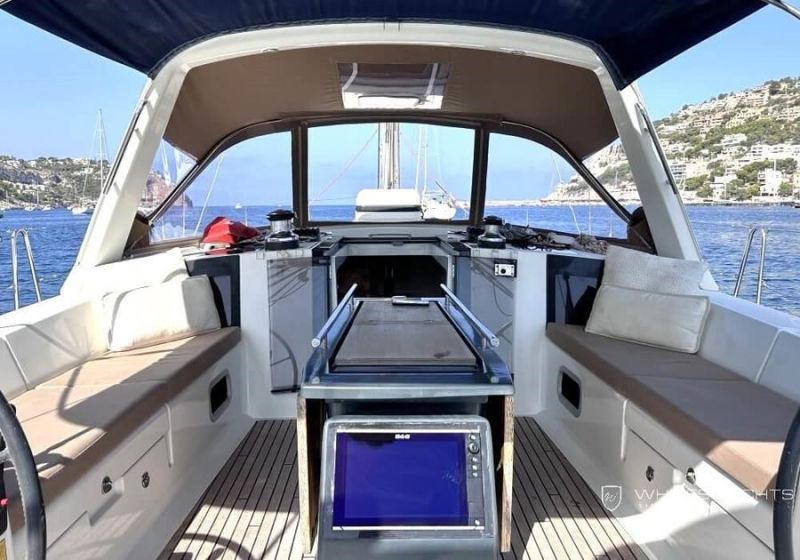 SY Beneteau Oceanis 45 muy bien cuidada con todo el equipo para cambiar.