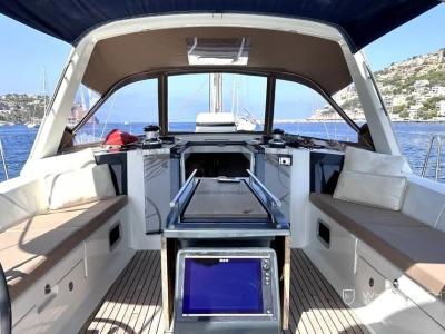 SY Beneteau Oceanis 45 muy bien cuidada con todo el equipo para cambiar.
