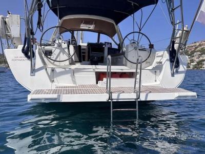 SY Beneteau Oceanis 45 muy bien cuidada con todo el equipo para cambiar.