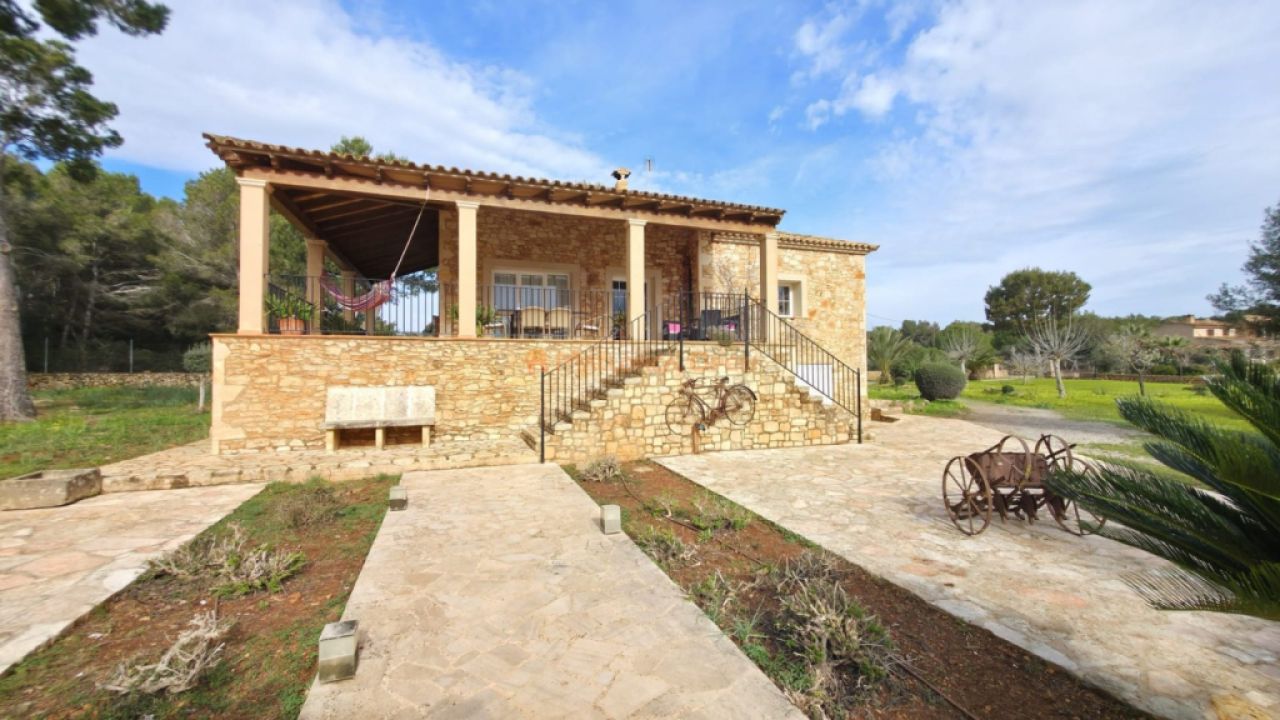 Top Lage Nähe cala sa Nou Finca zur Langzeit Miete