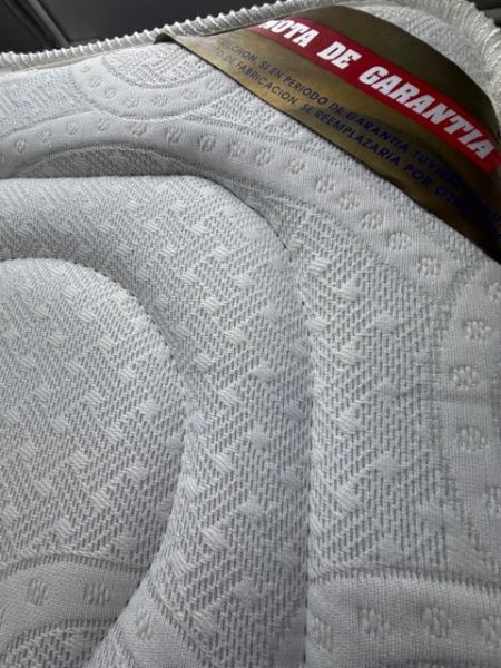 Top Qualitätsmatratze "ungenutzt" absolut neuwertig