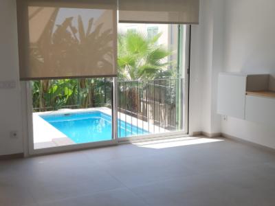 Traum Neubau Doppelhaus Hälfte mit Blick auf die Bucht von Palma in Sa Cabaneta unweit des Golfplatz