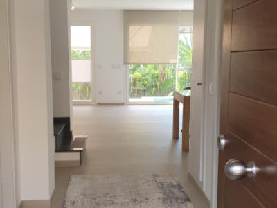 Traum Neubau Doppelhaus Hälfte mit Blick auf die Bucht von Palma in Sa Cabaneta unweit des Golfplatz