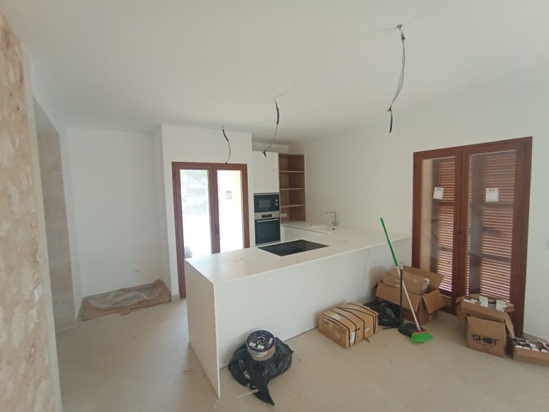 Traumfinca- Neubau - mit  5 SZ und vielen Extras bei Santanyi --- F 06 VK