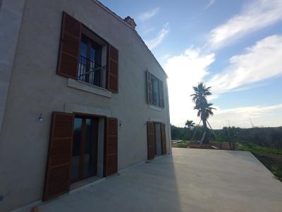 Traumfinca- Neubau - mit  5 SZ und vielen Extras bei Santanyi --- F 06 VK