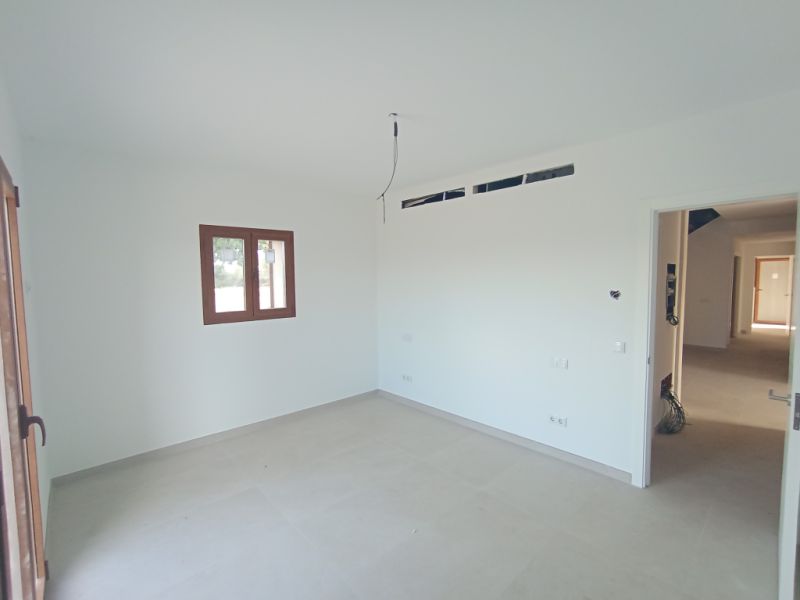 Traumfinca- Neubau - mit  5 SZ und vielen Extras bei Santanyi --- F 06 VK