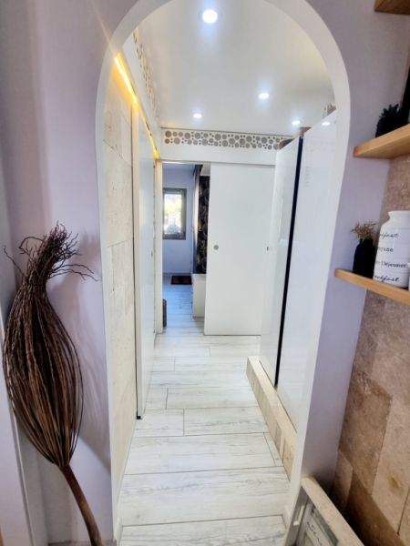 Traumhafte Penthousewohnung mit großer Dachterrasse ,Tiefgarage und seitlichem Meerblich in Cala Mil