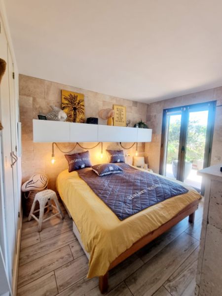 Traumhafte Penthousewohnung mit großer Dachterrasse ,Tiefgarage und seitlichem Meerblich in Cala Mil