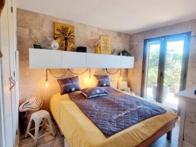 Traumhafte Penthousewohnung mit großer Dachterrasse ,Tiefgarage und seitlichem Meerblich in Cala Mil