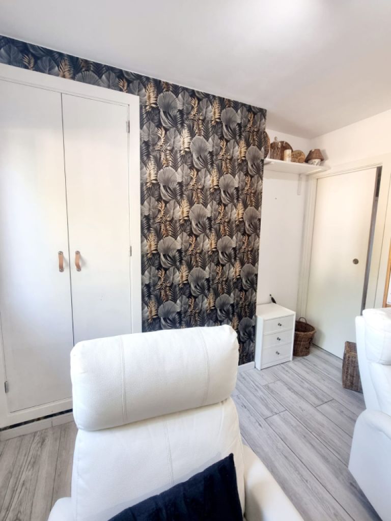 Traumhafte Penthousewohnung mit großer Dachterrasse ,Tiefgarage und seitlichem Meerblich in Cala Mil