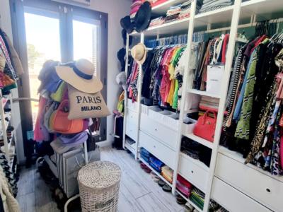 Traumhafte Penthousewohnung mit großer Dachterrasse ,Tiefgarage und seitlichem Meerblich in Cala Mil