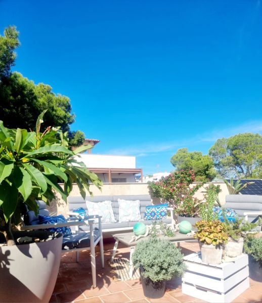 Traumhafte Penthousewohnung mit großer Dachterrasse ,Tiefgarage und seitlichem Meerblich in Cala Mil