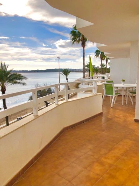 Traumhafter Meerblick: Ferienwohnung mit Rundumbalkon: Meerblick Apartment Sabina Cala Millor