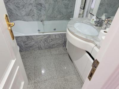 Traumhaftes, unmöbliertes Apartment mit Gemeinschaftspool am Hafen von Palma -- AP 11