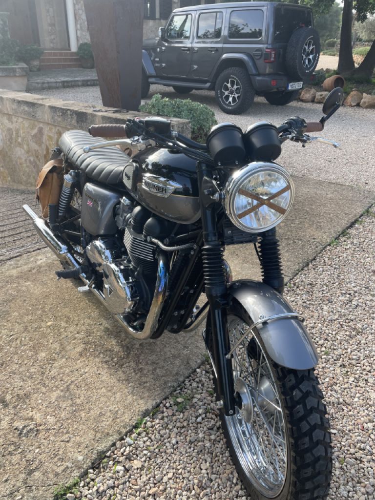 Triumph Bonneville T100, wie neu, Top !