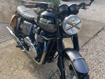 Triumph Bonneville T100, wie neu, Top !
