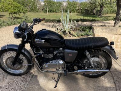 Triumph Bonneville T100, wie neu, Top !