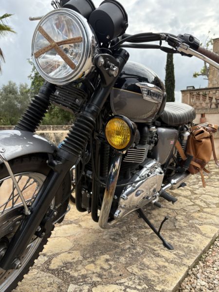 Triumph Bonneville T100, wie neu, Top !