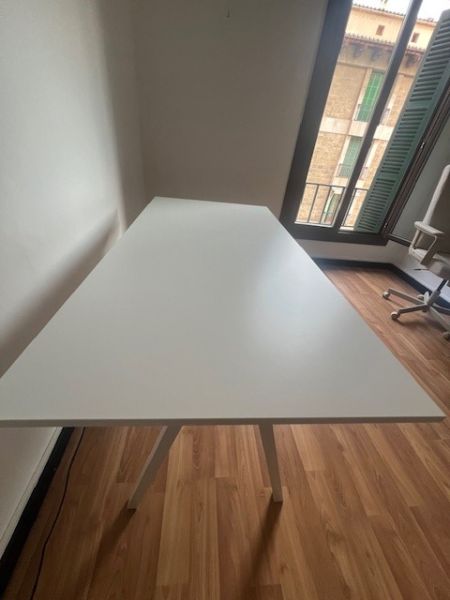 TROTTEN desk, white, 120x70 cm / IKEA