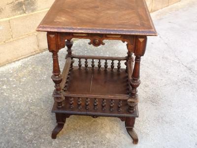 Mesas de más de 100 años