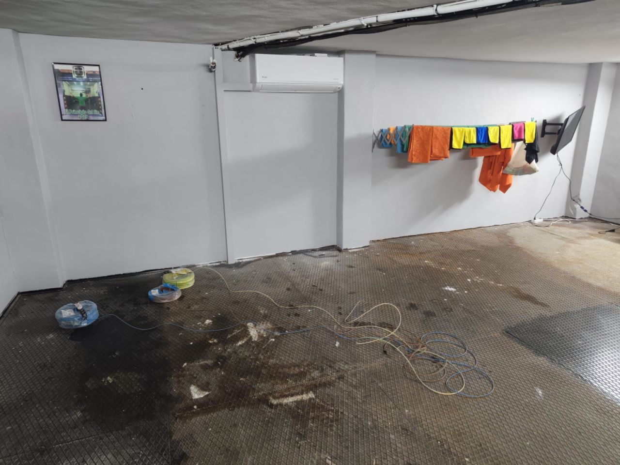 Transfer of luxury car wash on Carrer Joan Alcover in Palma