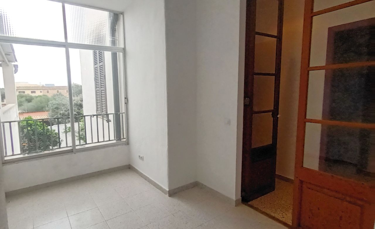 Unmöbliertes, grosses Apartment mit Terrasse und AC in Santanyi --- AP 62