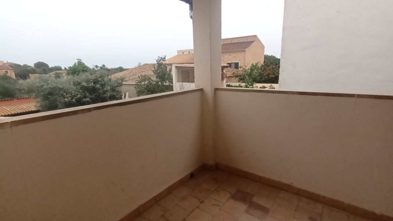Unmöbliertes, grosses Apartment mit Terrasse und AC in Santanyi --- AP 62