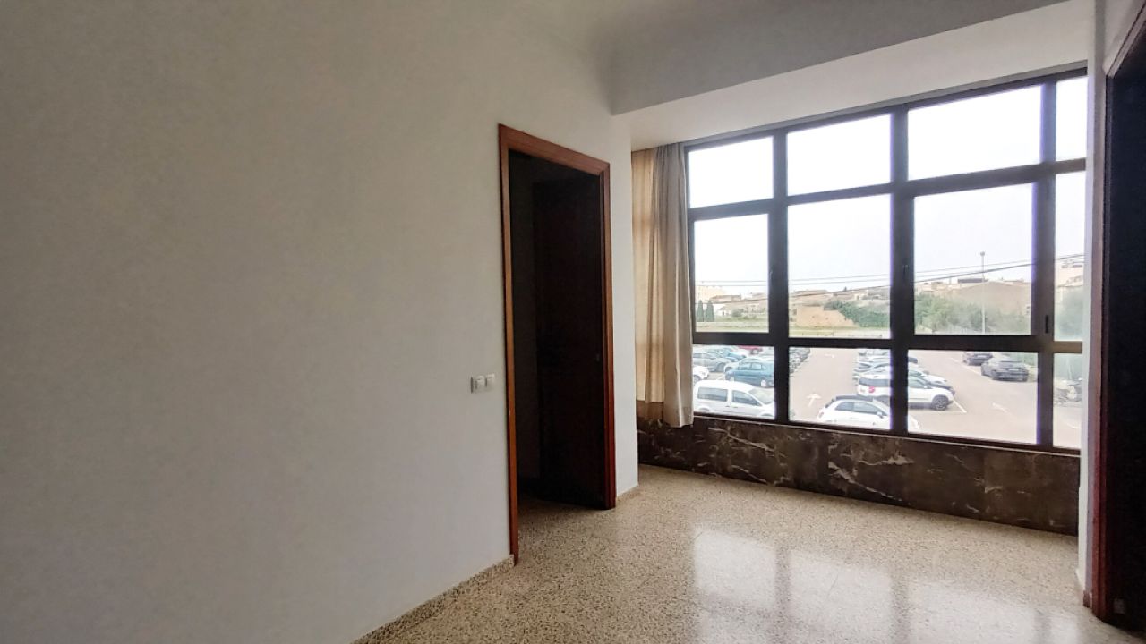 Unmöbliertes, grosses Apartment mit Terrasse und AC in Santanyi --- AP 62