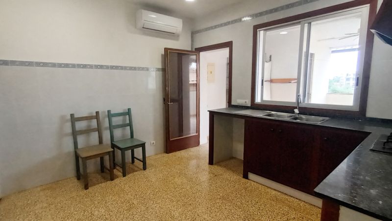 Unmöbliertes, grosses Apartment mit Terrasse und AC in Santanyi --- AP 62