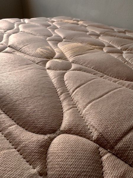 Unterziehbett-Set 2 Matrazen 90 cm x 190 cm – auch als 180x190 cm Doppelbett nutzbar! Fast NEU!