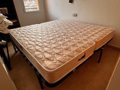 Unterziehbett-Set 2 Matrazen 90 cm x 190 cm – auch als 180x190 cm Doppelbett nutzbar! Fast NEU!