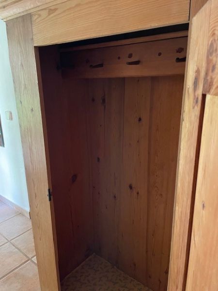 Verkauf: antiker Schrank, Kleiderschrank und Truhe